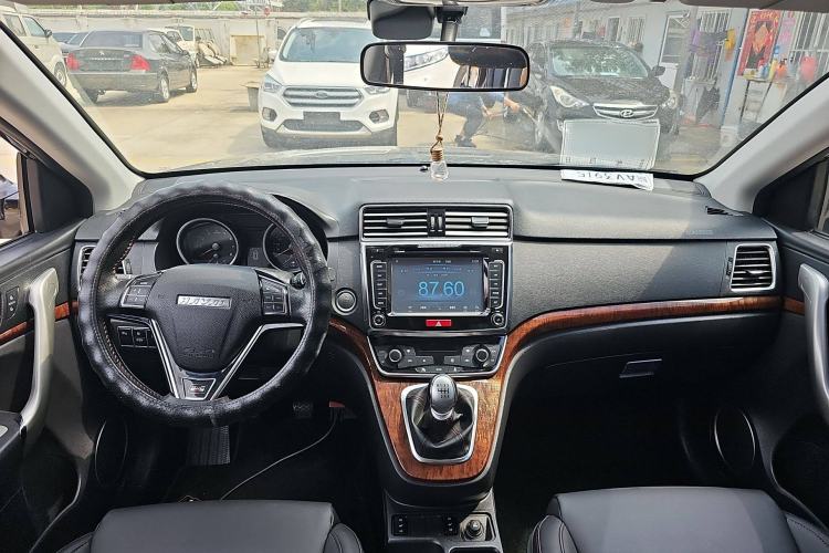 Used Haval H6 2015 Revised Version Sport Edition 1.5T Manual Transmission Two-Wheel Drive Elite Grade