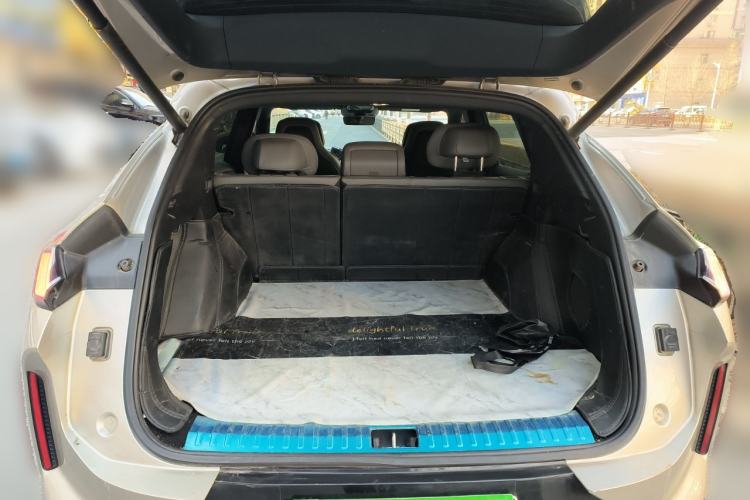 Used Lynk & Co 08 EM-P 2023 245km Ultra-Long Range Halo