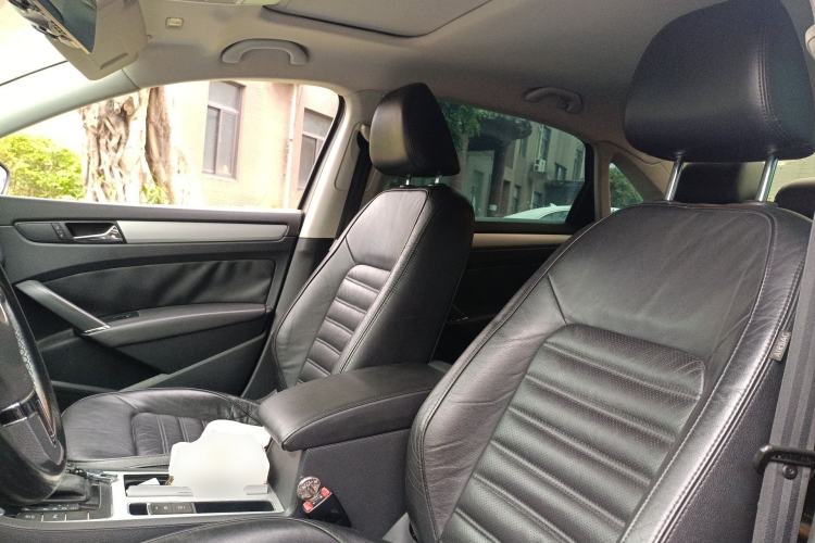 Used Volkswagen Passat 2014 1.8TSI DSG Prestige Edition Left Front Seat