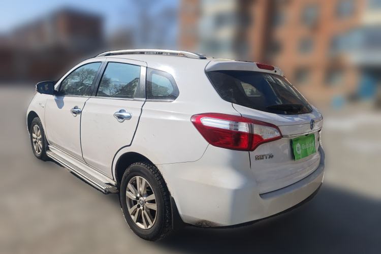 Used Venucia T70 2015 2.0L CVT Smart Edition
