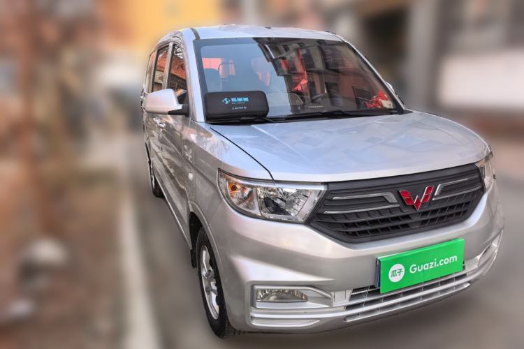 Used Wuling Hongguang V 2019 1.5L Jingqu Version China VI LAR Front Right 45 Deg