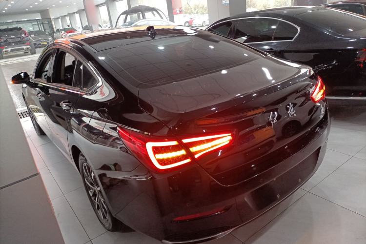 Used Hongqi H5 2020 1.5T DCT Flagship Edition
