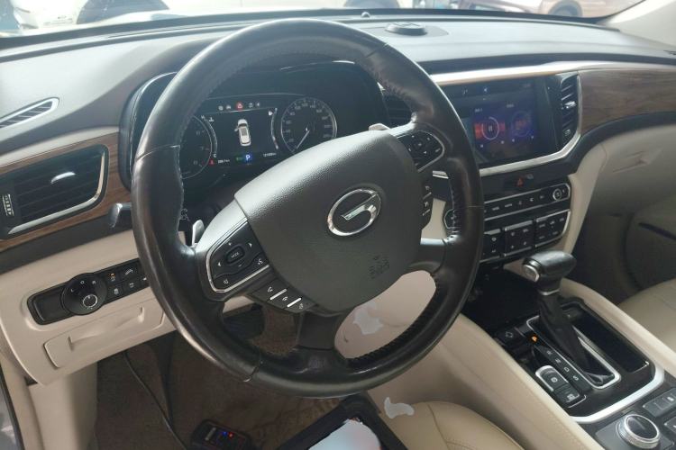 Used GAC Trumpchi GS8 2017 320T Four-Wheel Drive Luxury Smart Connectivity Version (7 Seats)
