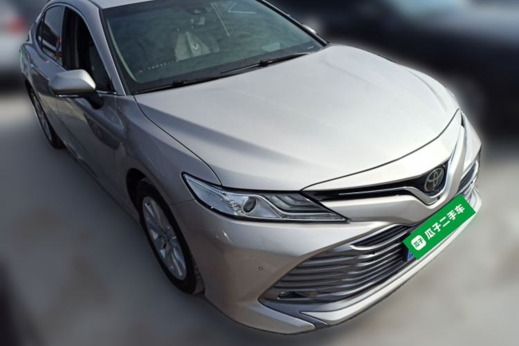 Used Toyota Camry 2018 2.0G Luxury Edition Front Right 45 Deg