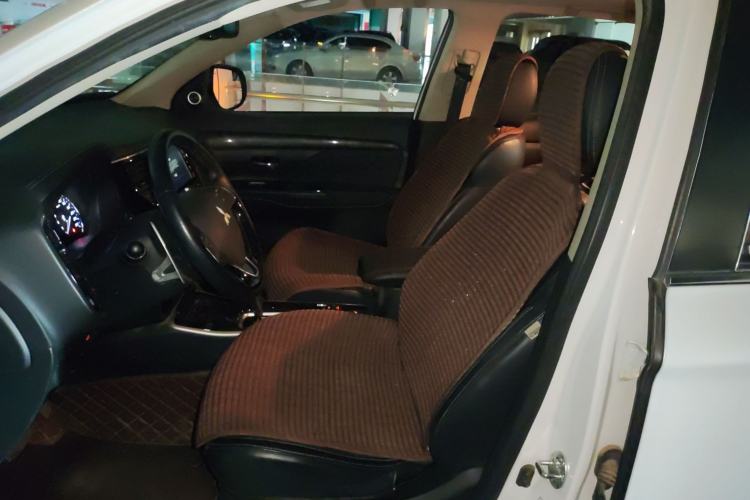 Used Mitsubishi Outlander 2020 2.4L 4x4 Zhi Xiang Edition 5 Seats