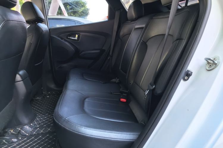 Used Hyundai ix35 2015 2.0L Automatic 2WD Smart Type China IV