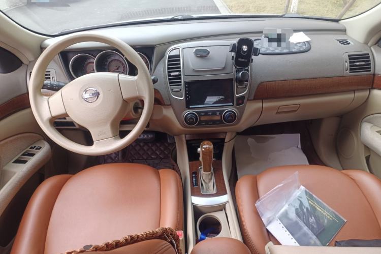 Used Nissan Sylphy 2009 1.6XE Automatic Comfort Edition Center Console