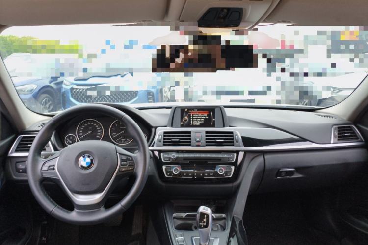 Used BMW 3 Series 2016 320Li Ambition Model Center Console