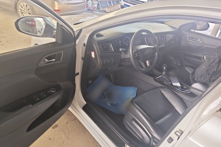 Used Hyundai Mistra 2016 1.8L Automatic Smart GLS
