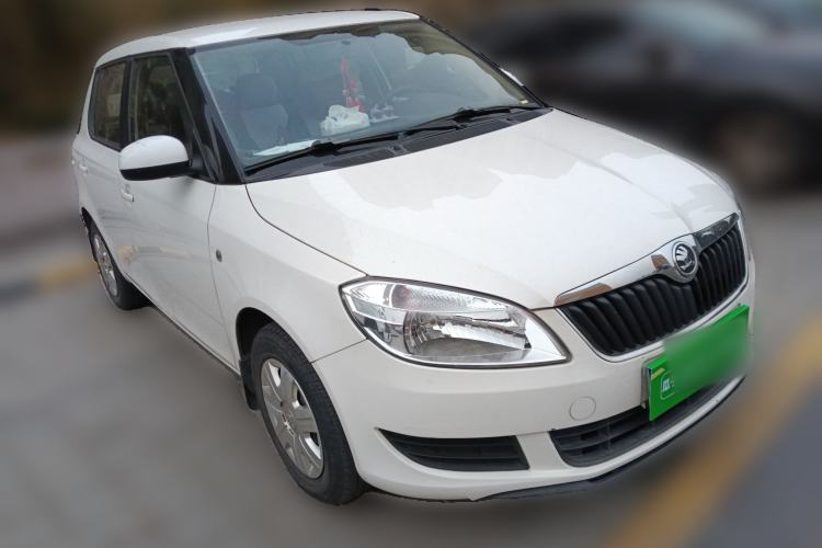 Used Skoda Fabia 2014 1.4L Automatic Crystal Edition