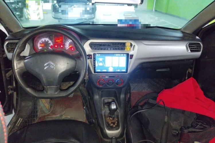 Used Citroen Elysee 2015 Zhishang Edition 1.6L Manual Fashion Model