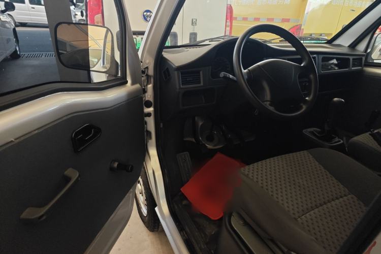 Used Wuling Zhiguang 2023 1.5L Utility Version with Enclosed Windows 2 Seats