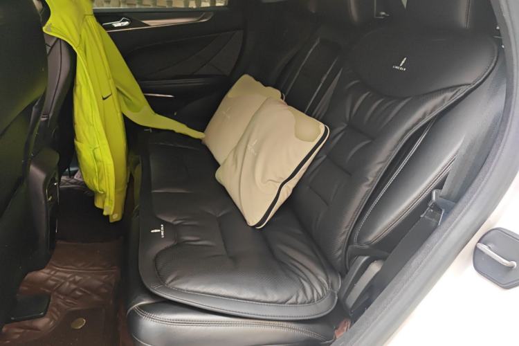 Used Lincoln MKC 2017 2.0T Two-Wheel Drive Deluxe Edition