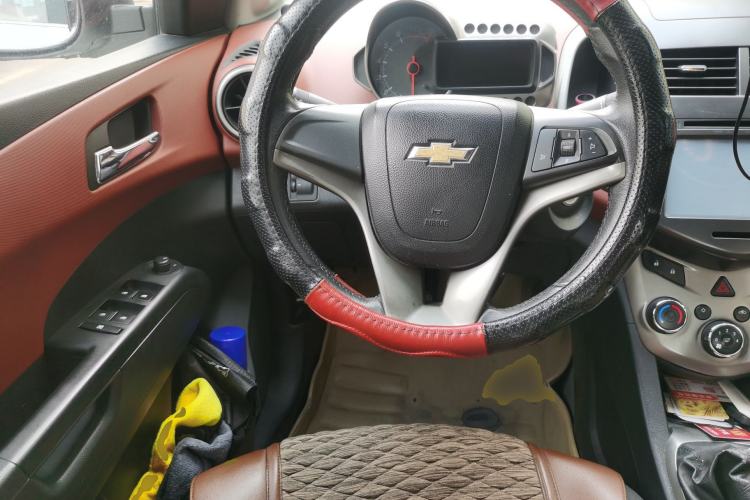 Used Chevrolet Aveo Sonic 2011 Sedan 1.6L Manual Transmission SX