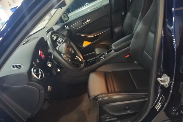 Used Mercedes-Benz GLA 2016 GLA 200 Fashion Model