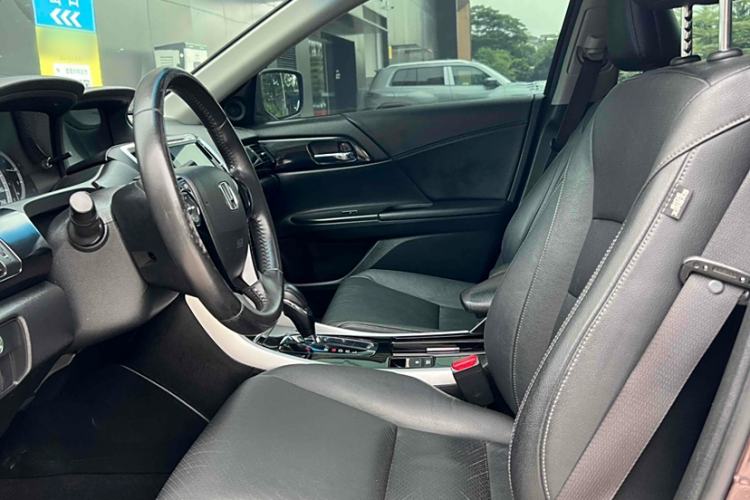 Used Honda Accord 2016 2.0L Elite Edition
