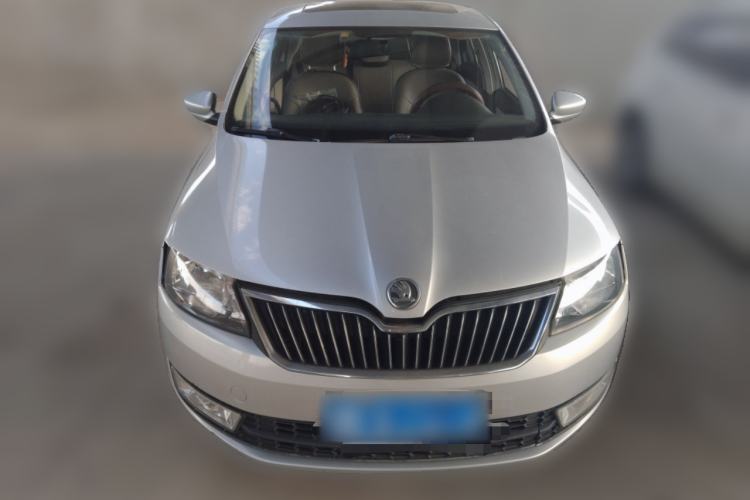 Used Skoda Rapid 2013 1.6L Manual Smart Selection Model