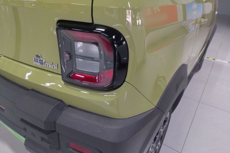 Used Geely Galaxy Panda 2025 210km Panda Rider Right Rear Taillight