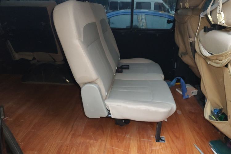 Used FORTHING Lingzhi 2023 M5L 1.6L Base Model 7 Seats
