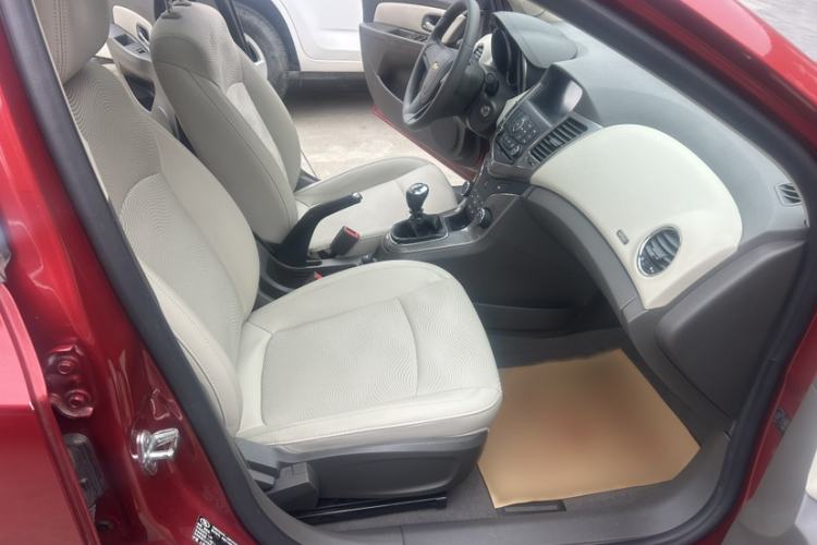 Used Chevrolet Cruze 2015 1.5L Classic SE MT