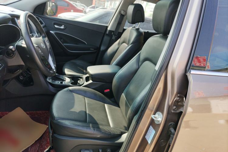 Used Hyundai Santa Fe 2013 2.4L Automatic Two-Wheel Drive Smart Version