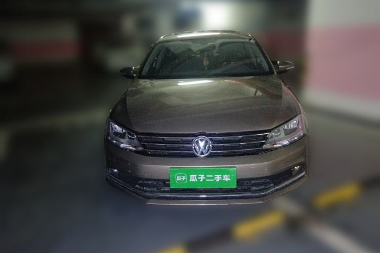 Used Volkswagen Sagitar 2015 230TSI Automatic Luxury Model Front