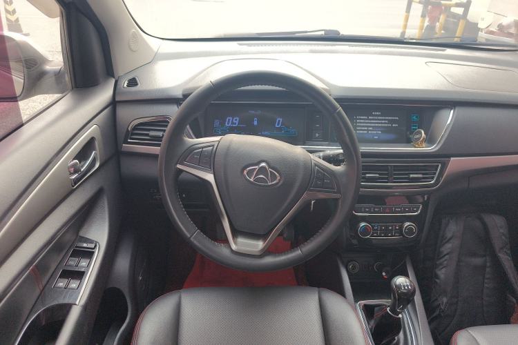 Used CHANGAN KAICHENG Oushang A600 2016 1.5L Manual Luxury 7-Seater Steering Wheel