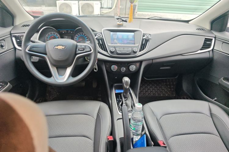 Used Chevrolet Cavalier 2019 320 Automatic Xinyue Edition Center Console
