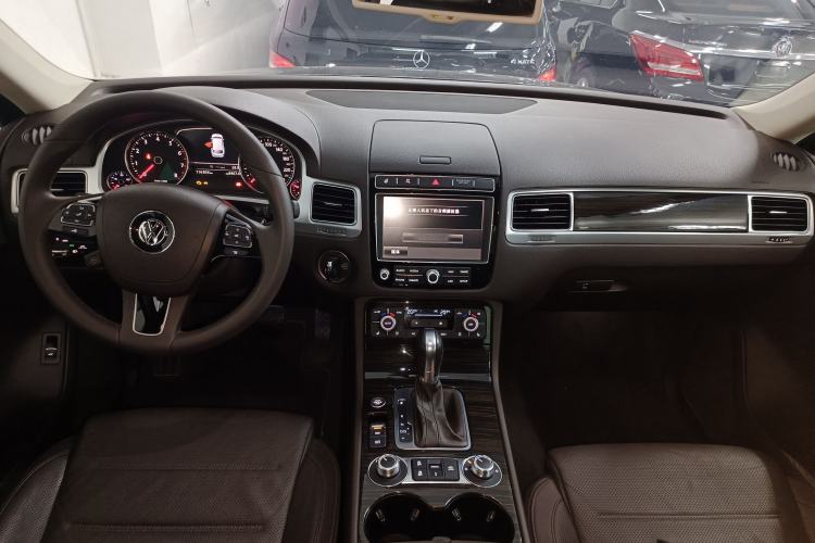 Used Volkswagen Touareg 2016 3.0 TSI High-End Version
