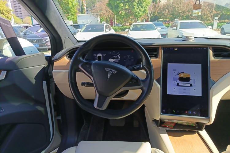 Used Tesla Model X 2017 X 100D Long Range Edition Steering Wheel