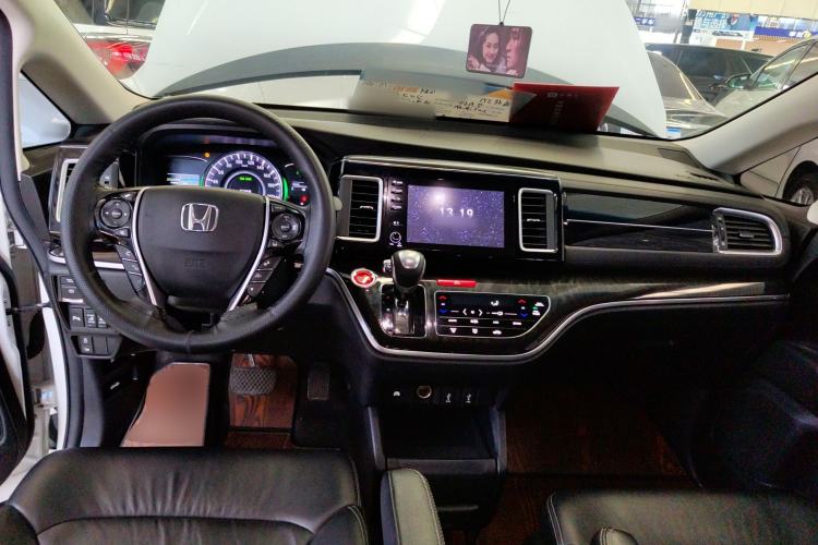 Used Honda Elysion 2019 2.0L Hybrid Luxury Edition Center Console
