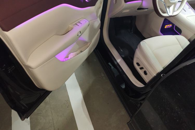 Used VOYAH COURAGE 2025 Model Four-Wheel-Drive Qiankun Edition
