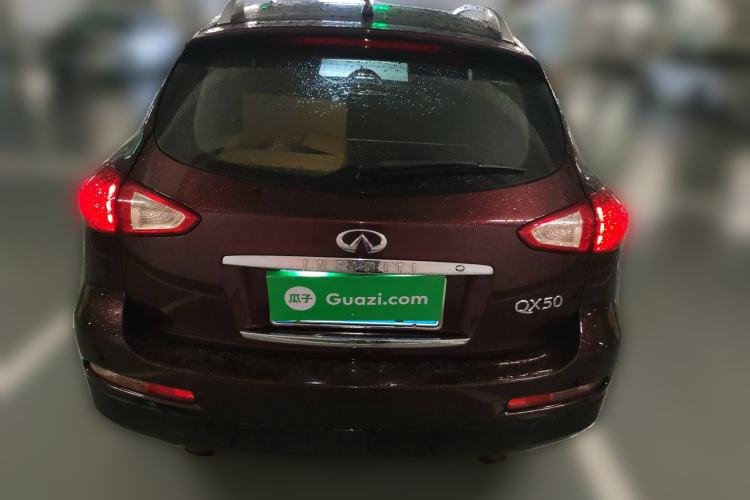 Used Infiniti QX50 2013 2.5L Two-Wheel-Drive Elegant Edition
