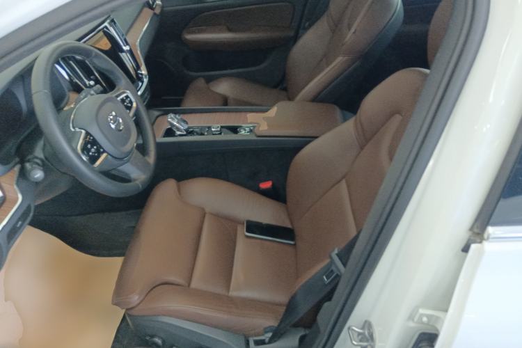 Used Volvo S60 2024 B4 Zhiyuan Luxury Edition
