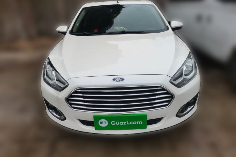 Used Ford Escort 2015 1.5L Automatic Fashion Model