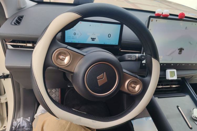 Used Baojun Yunhai 2024 140km Plug-in Hybrid Version
