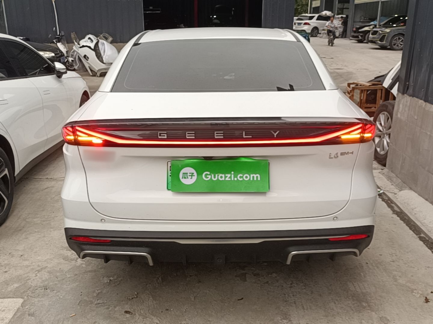 Geely Galaxy L6 2025 EM-i 60km Launch Edition — снимка 5