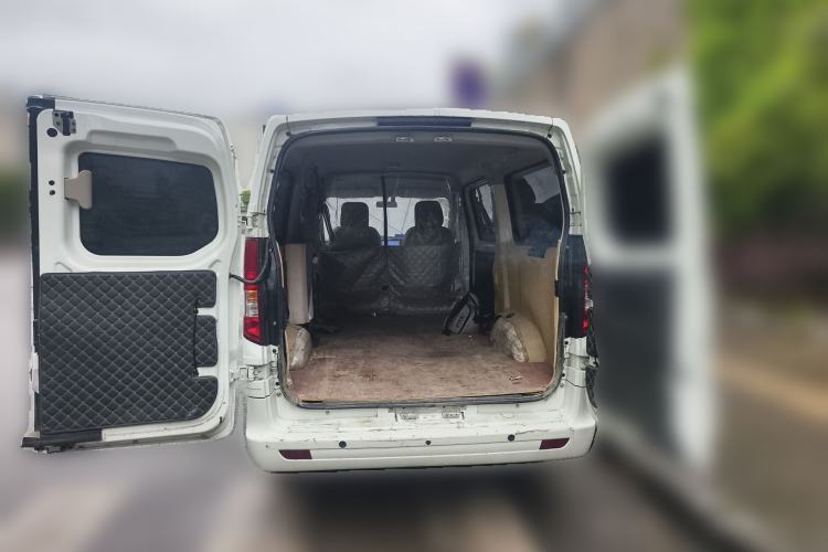 Used CHANGAN KAICHENG Ruixing EM80 2025 Model Elite 6-Seater 300 km Hinged Doors Trunk