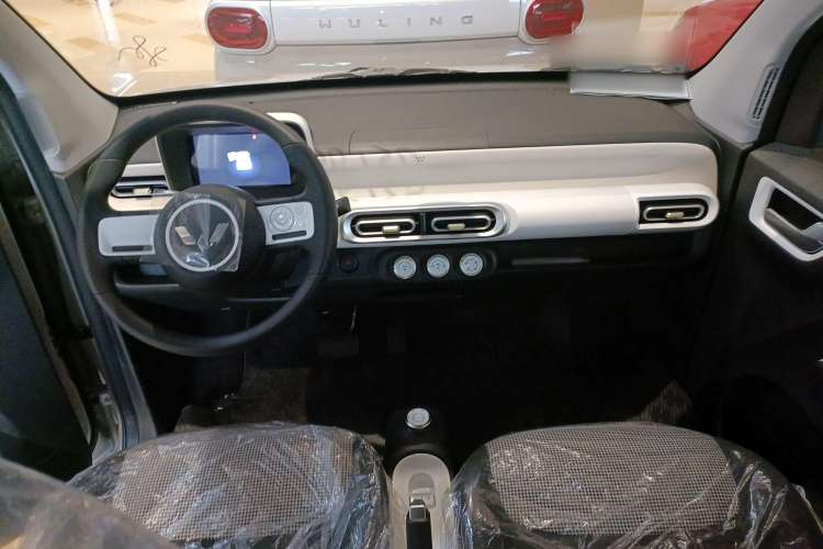 Used Wuling Hongguang MINIEV 2024 3rd Generation 215km Youth Edition