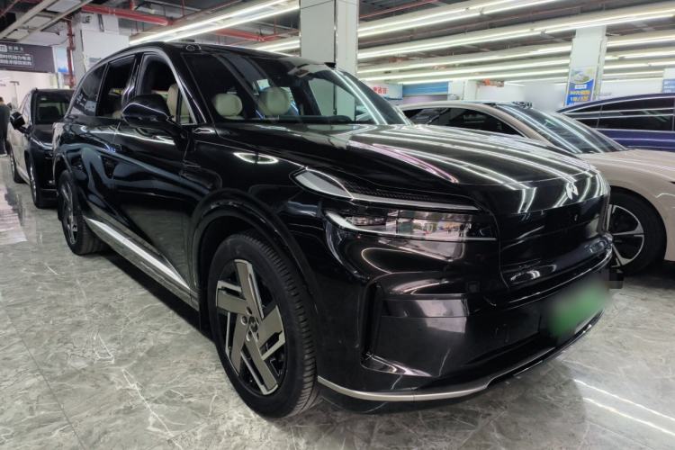 Used ONVO Luxeed L90 2025 Model—Max Six-Seater Version
