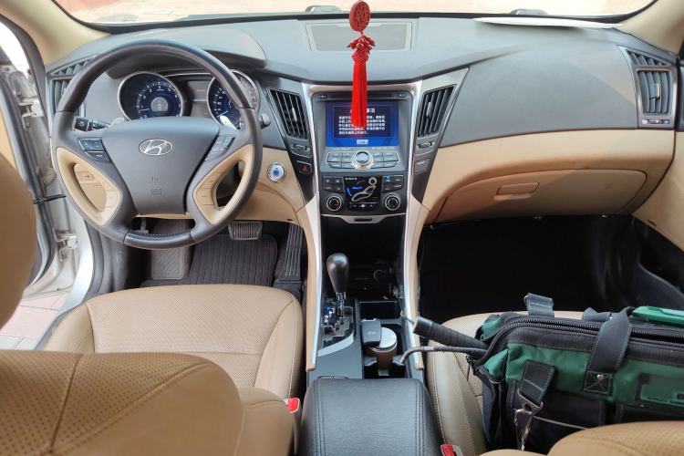 Used Hyundai Sonata 2011 2.4L Automatic Top-Tier Version

