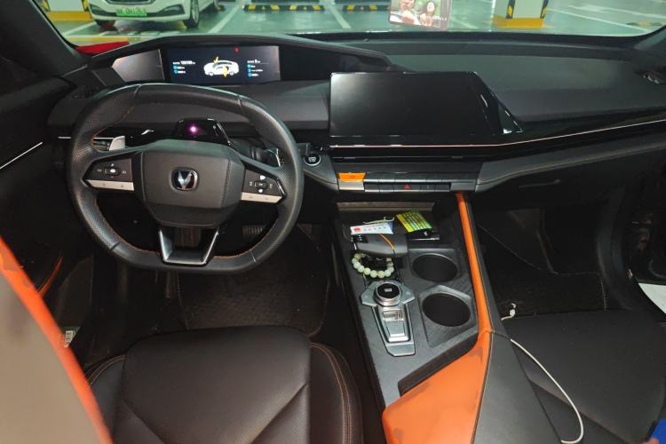 Used CHANGAN UNI-V 2022 1.5T Smart Navigation Version Interior 2