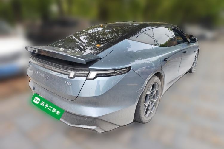 Used Lynk & Co Z10 2025 95 kWh 766 km Range Rear-Wheel Drive Max