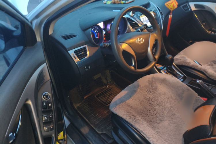Used Hyundai Elantra (5th Generation / Langdong) 2012 1.6L Automatic Leading Model Interior 3