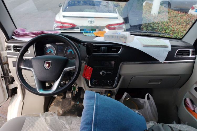 Used Jinbei Hiace X30 2024 1.5L Wealthy-Style Passenger Van 5/6/7 Seater with Front-Mounted Air Conditioning