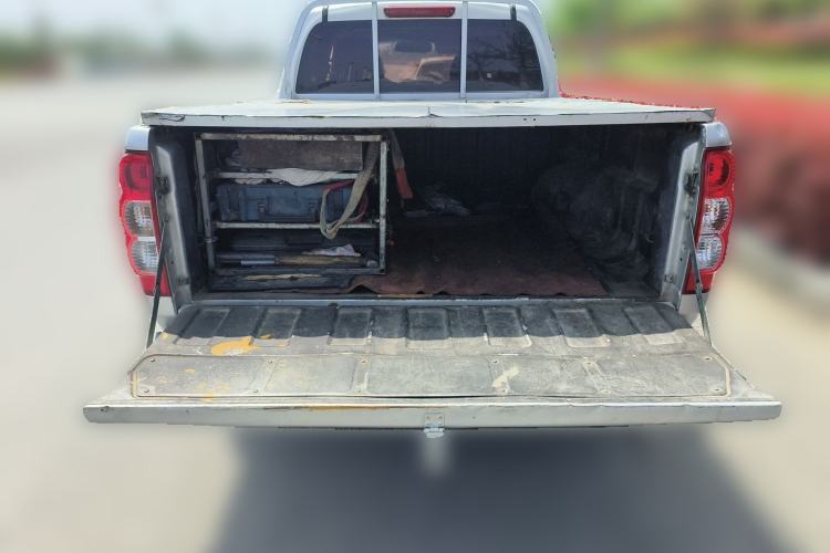 Used Great Wall Wingle 5 2017 2.0T European Version Diesel Two-Wheel Drive Advanced Large Double-Cab GW4D20E Trunk