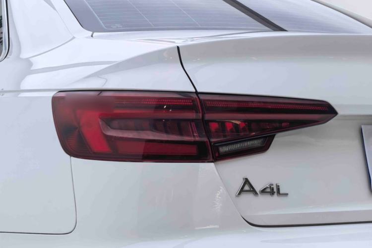 Used Audi A4L 2019 40 TFSI Fashion Version China V