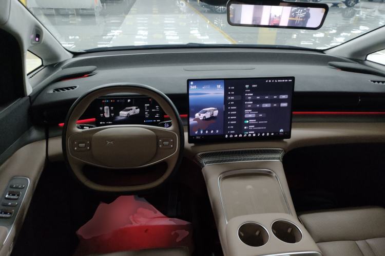 Used XPeng X9 2024 702 Ultra-Long Range Max
