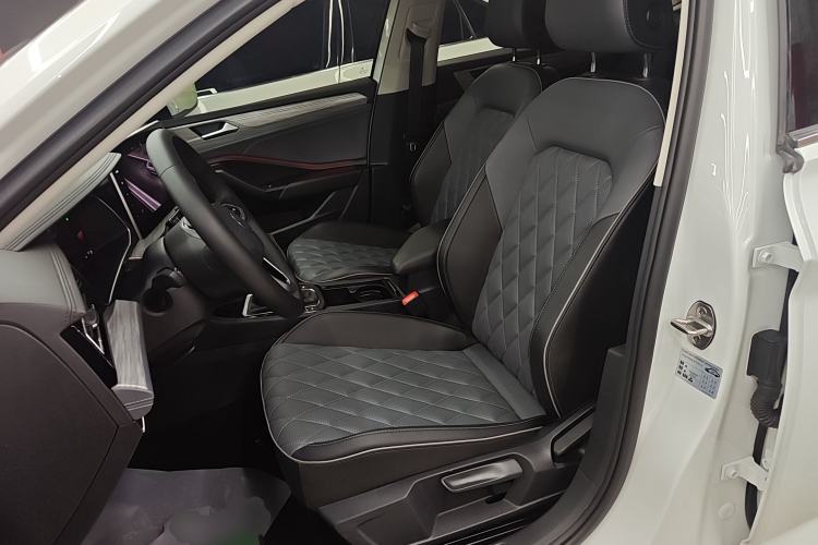 Used Volkswagen Sagitar 2023 300TSI DSG Excellence Edition Left Front Seat