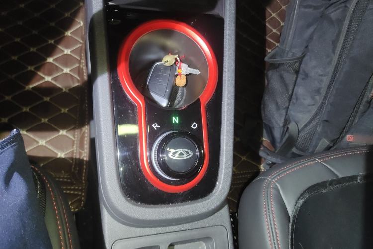 Used Chery Little Ant 2022 Revised Version Sweet Pink Edition Half-Sugar Version Lithium Iron Phosphate 30.7 kWh 30 kW 301 km
